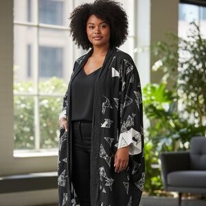 Kozan Seven Assymetrical Black and White Kimono